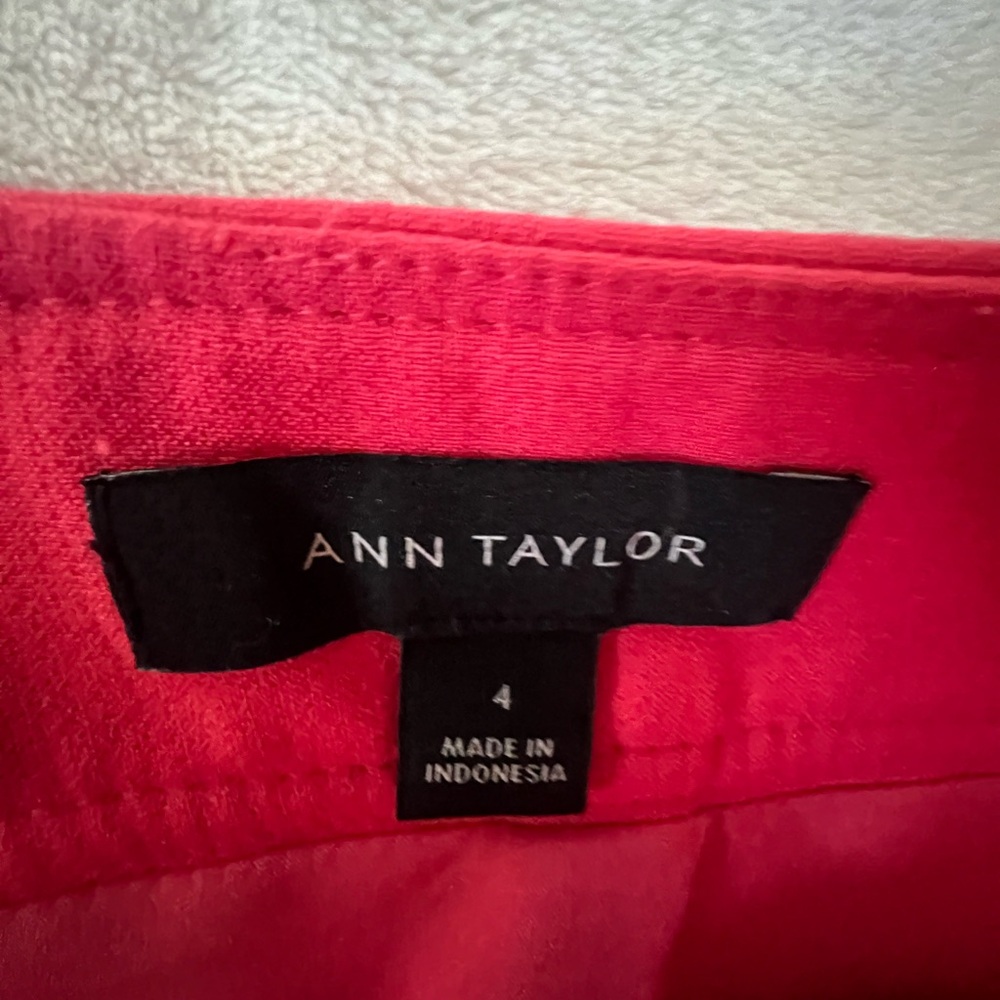 Ann Taylor Vibrant Red Pencil Skirt - Picture 4 of 13